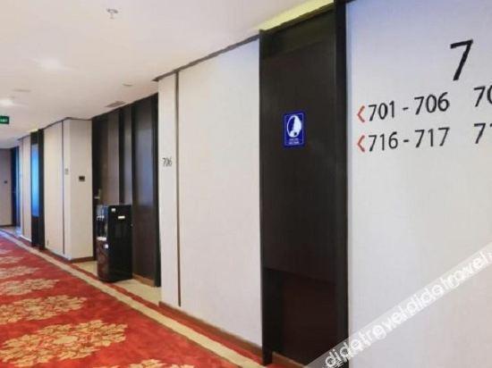 阿斯顿卡提卡格罗格尔酒店及会议中心 雅加达 外观 照片